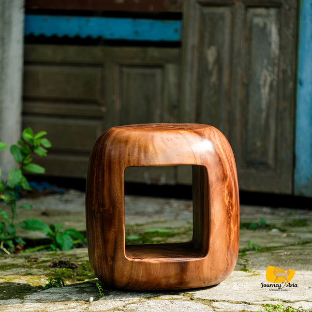 Aura Sculpted Accent Table